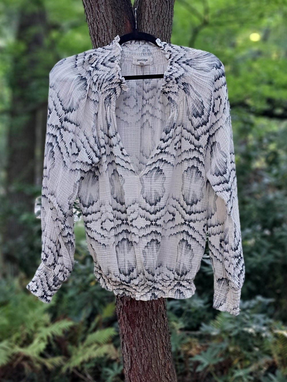 Pomelo Black & White Printed Smocked V-Neck Blouse